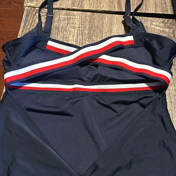 Brand new beautiful one piece nwt - Picture 2 of 3